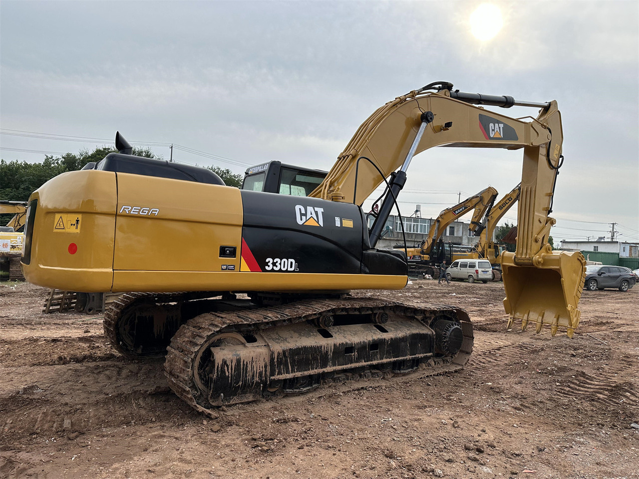 CATERPILLAR 330D - Kettenbagger: das Bild 1 CATERPILLAR 330D - Kettenbagger: das Bild 1
