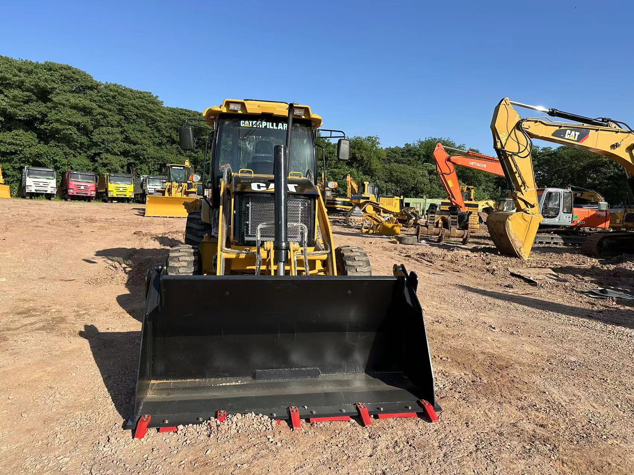 CATERPILLAR 420F2 - Baggerlader: das Bild 2 CATERPILLAR 420F2 - Baggerlader: das Bild 2