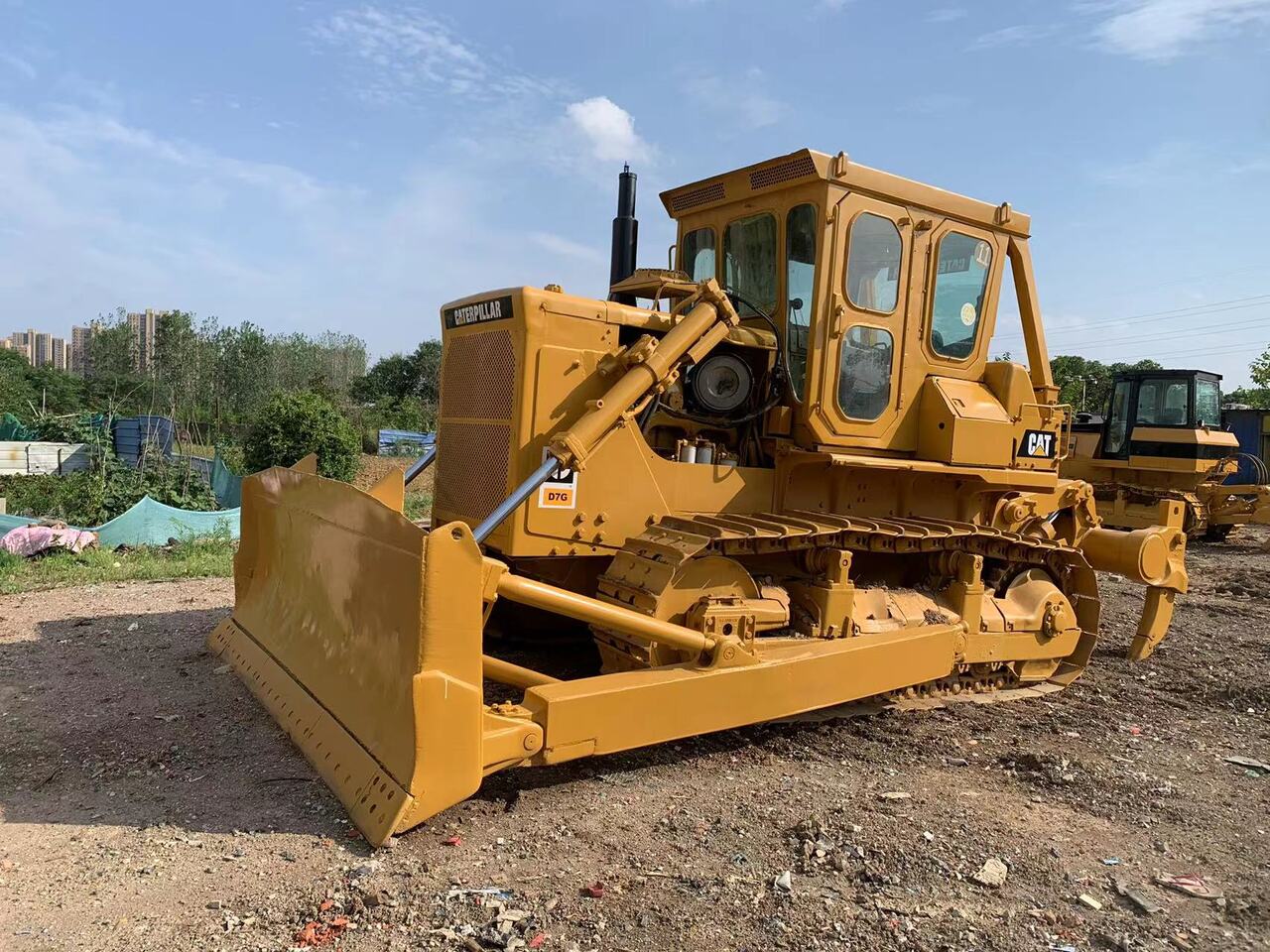 Bulldozer CATERPILLAR D7G: das Bild 1