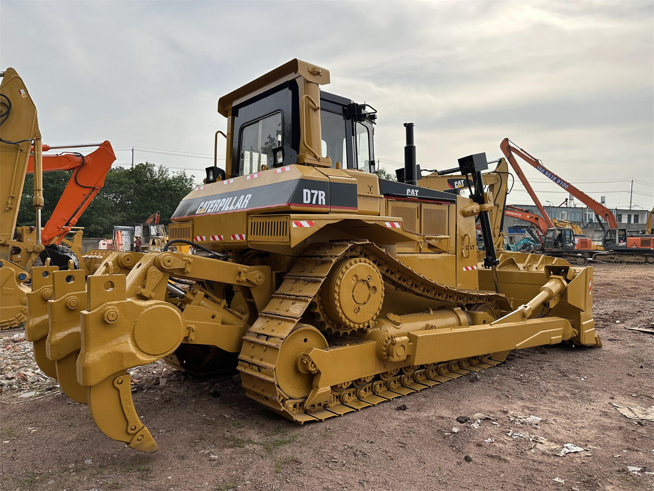 CATERPILLAR D7R - Bulldozer: das Bild 2 CATERPILLAR D7R - Bulldozer: das Bild 2