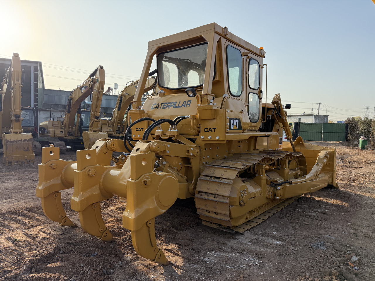 Bulldozer CATERPILLAR D8H: das Bild 6