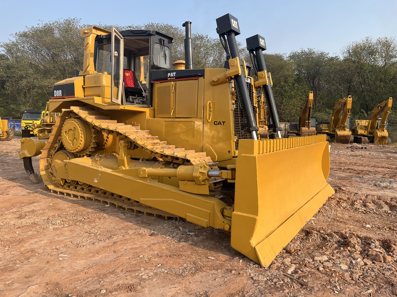 CATERPILLAR D8R - Bulldozer: das Bild 3 CATERPILLAR D8R - Bulldozer: das Bild 3