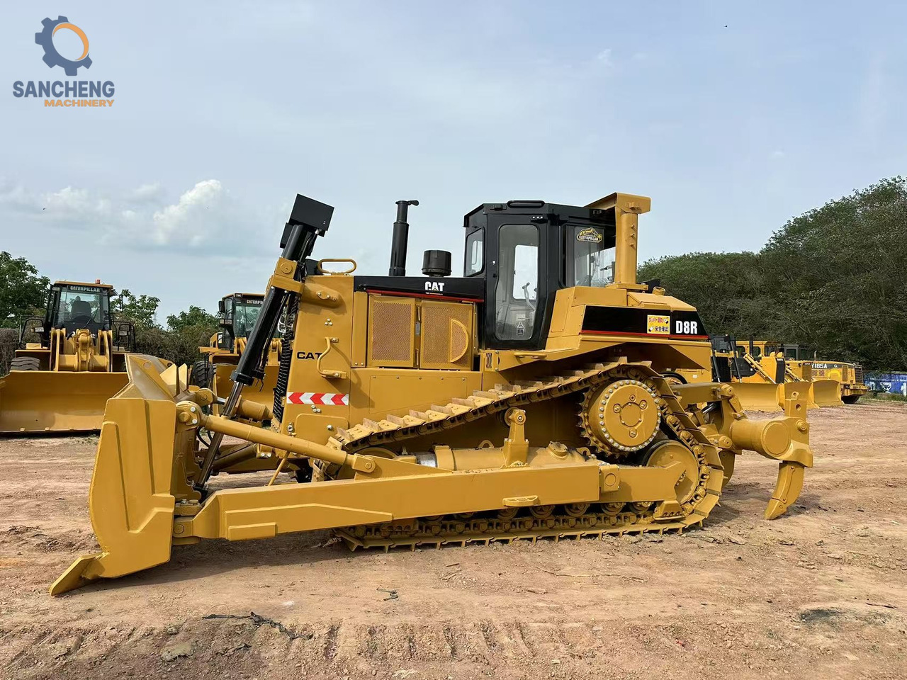 CATERPILLAR D8R - Bulldozer: das Bild 4 CATERPILLAR D8R - Bulldozer: das Bild 4