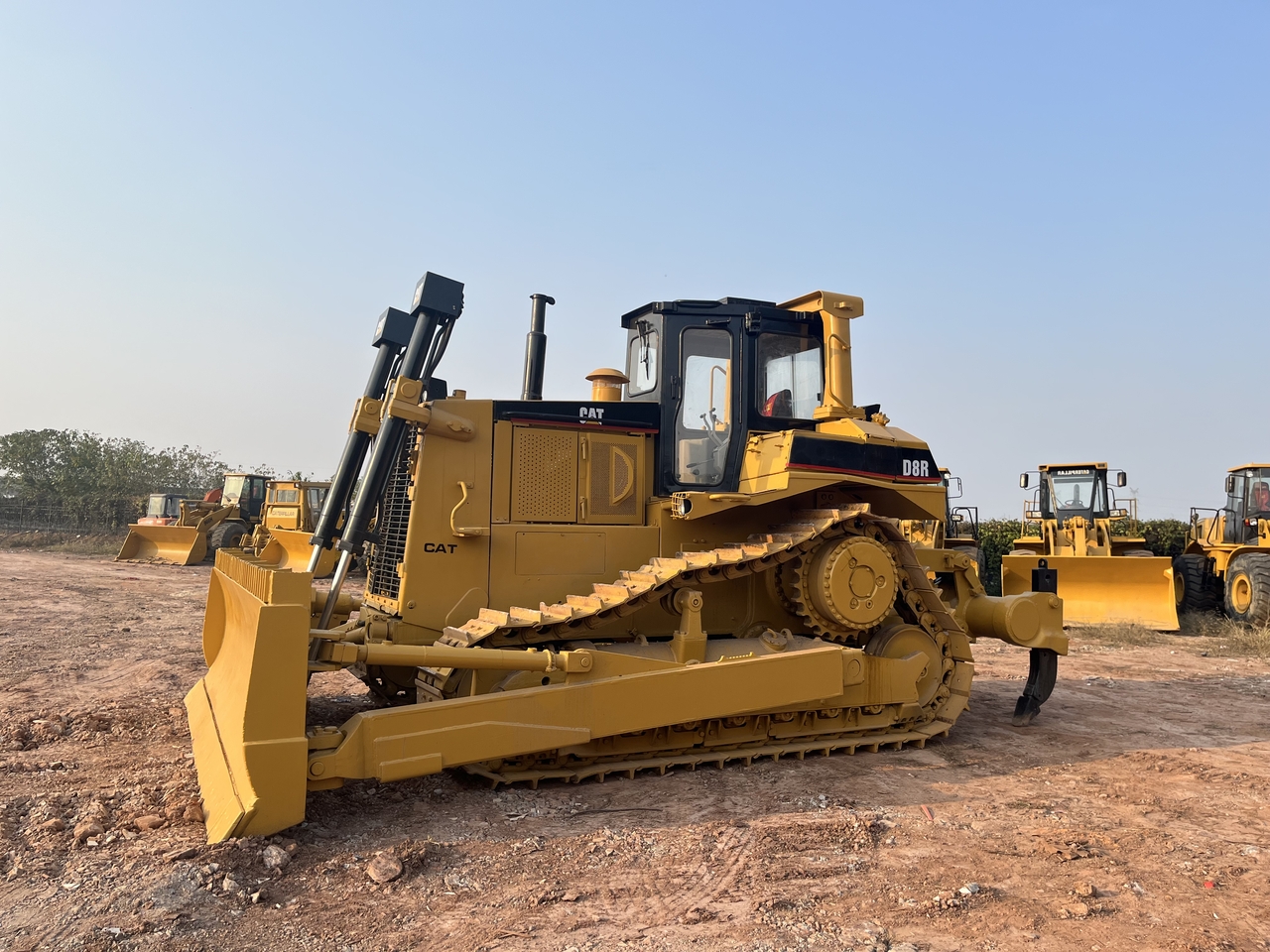 CATERPILLAR D8R - Bulldozer: das Bild 2 CATERPILLAR D8R - Bulldozer: das Bild 2