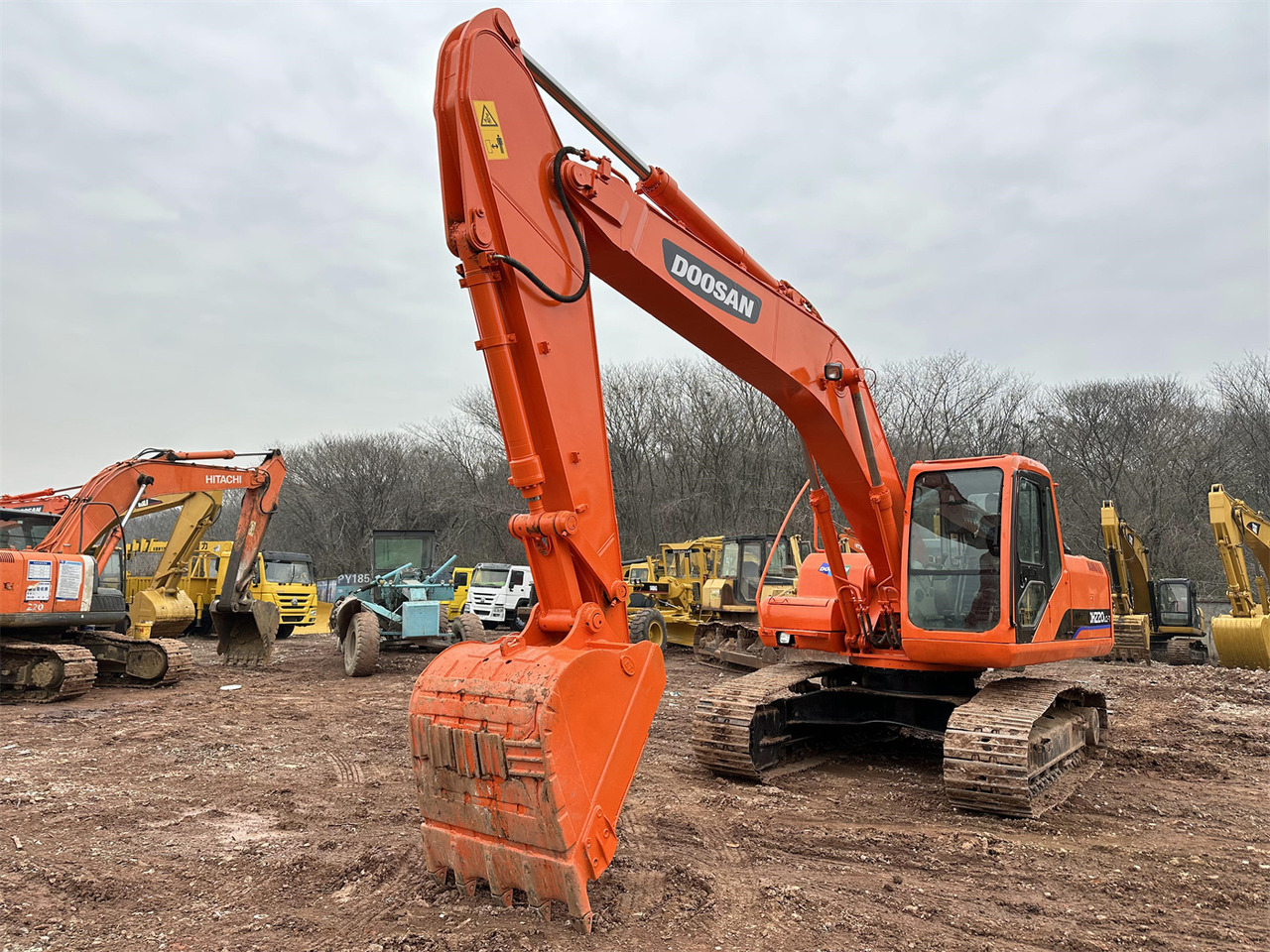 DOOSAN DH220 - Kettenbagger: das Bild 3 DOOSAN DH220 - Kettenbagger: das Bild 3