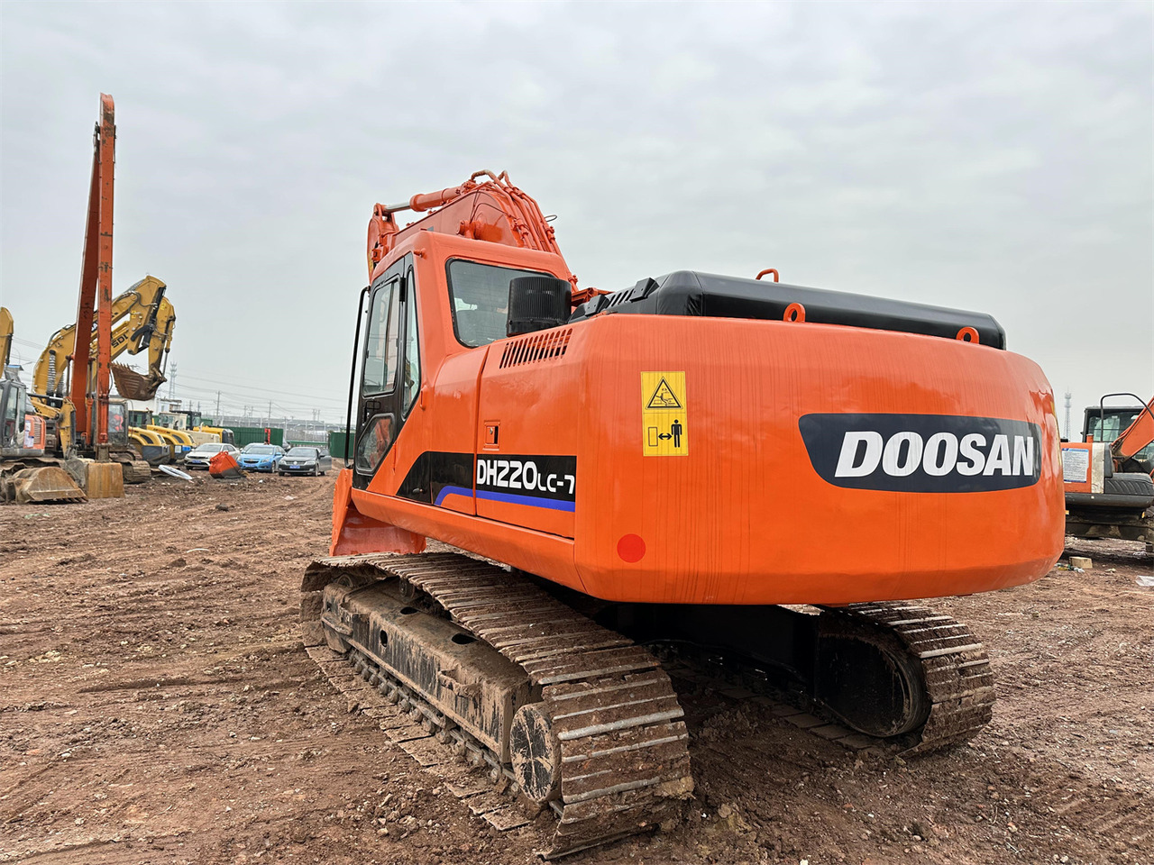 DOOSAN DH220 - Kettenbagger: das Bild 3 DOOSAN DH220 - Kettenbagger: das Bild 3