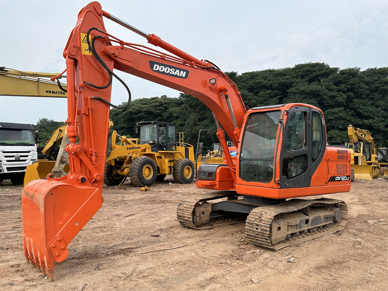 DOOSAN DX120 - Kettenbagger: das Bild 2 DOOSAN DX120 - Kettenbagger: das Bild 2
