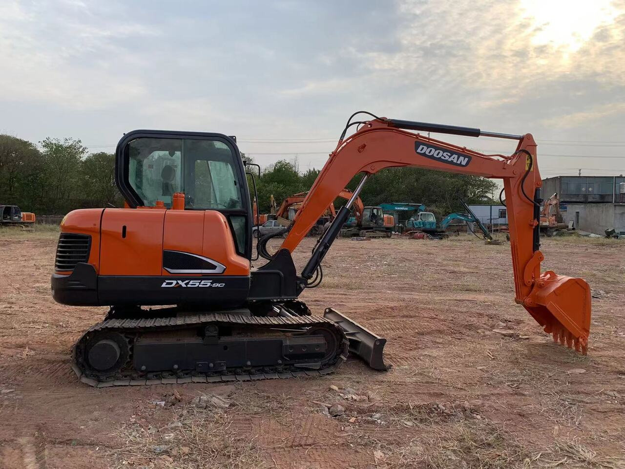 DOOSAN DX55 - Bagger: das Bild 1 DOOSAN DX55 - Bagger: das Bild 1