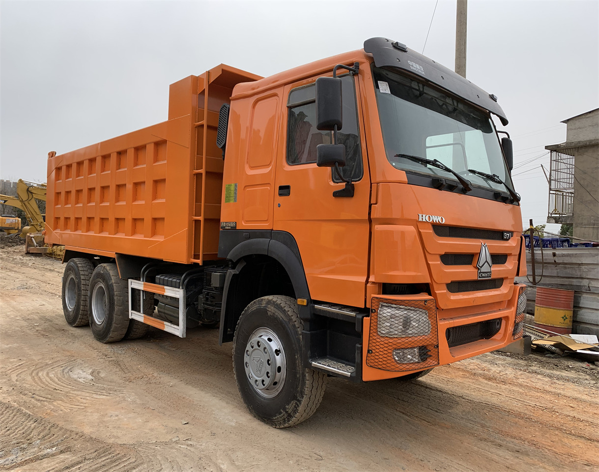 HOWO 371hp - Kipper: das Bild 2 HOWO 371hp - Kipper: das Bild 2