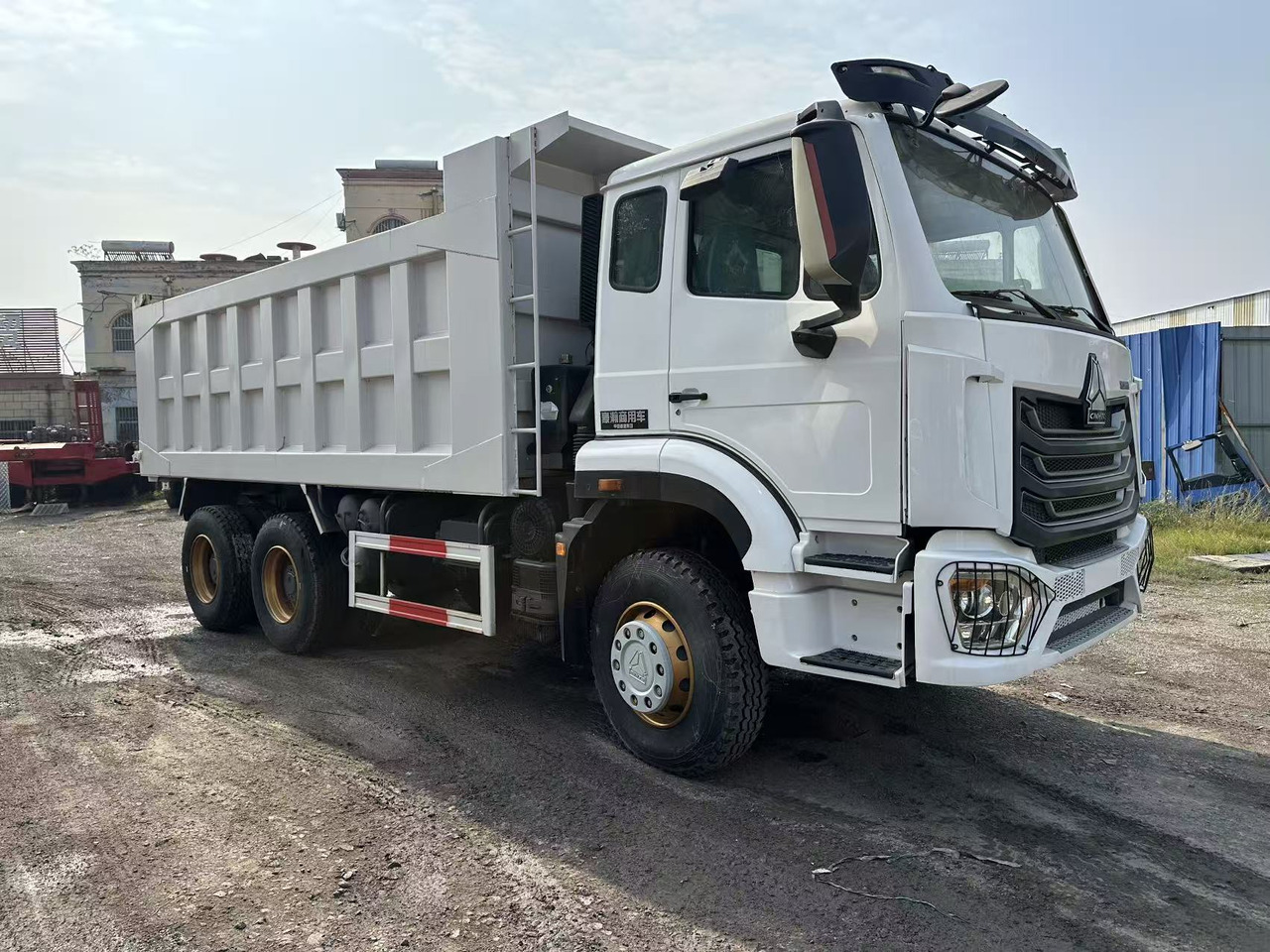 Kipper Für die Beförderung von Silo SINOTRUK HOHAN 400HP: das Bild 6 Kipper Für die Beförderung von Silo SINOTRUK HOHAN 400HP: das Bild 6