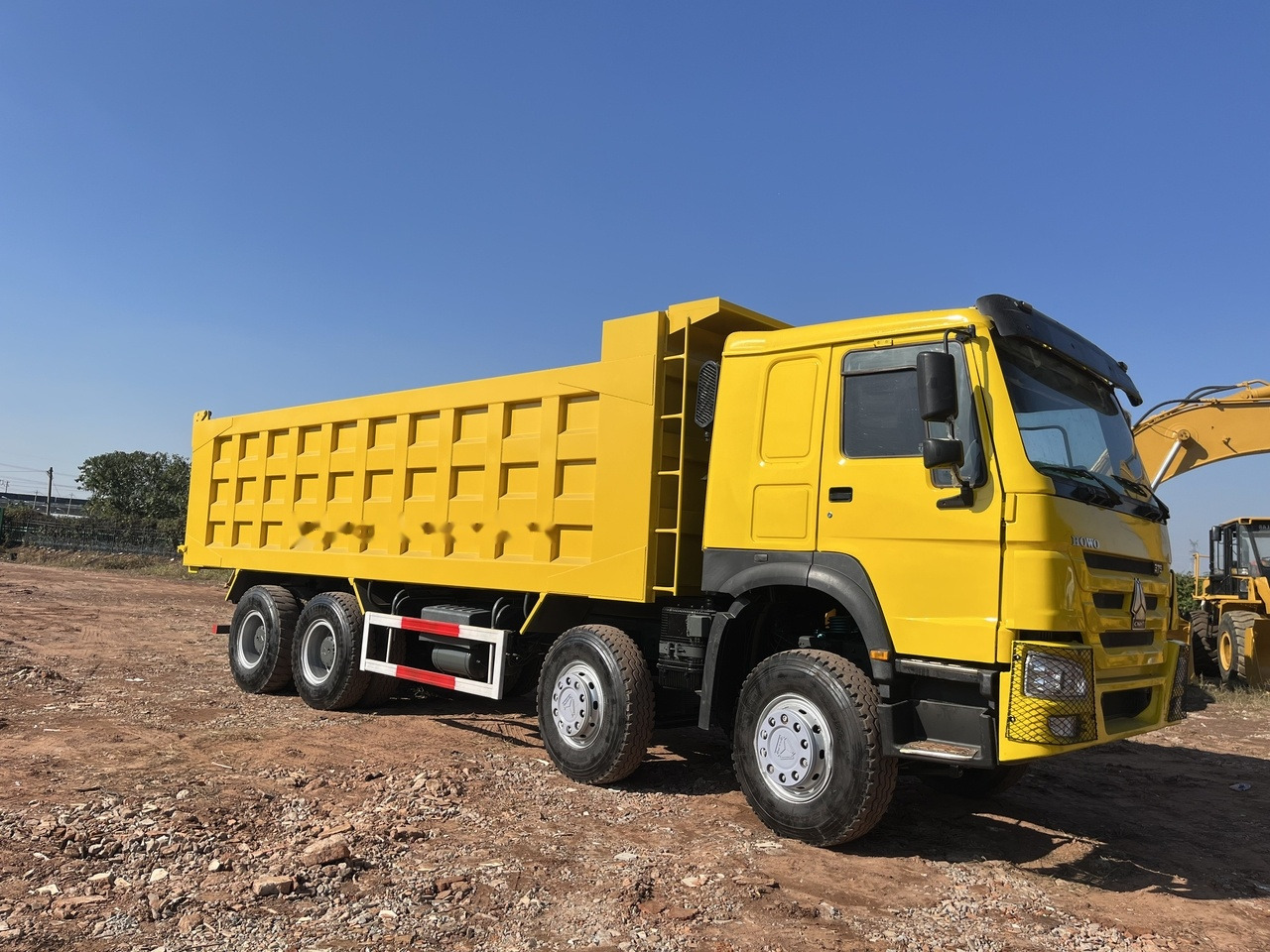 SINOTRUK HOWO 371 Dump Truck 8x4 - Kipper: das Bild 1 SINOTRUK HOWO 371 Dump Truck 8x4 - Kipper: das Bild 1