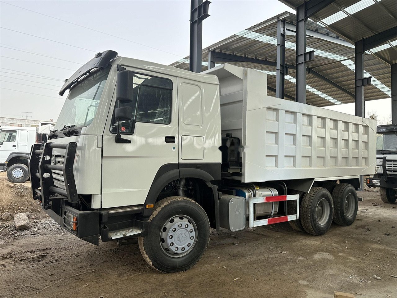 SINOTRUK HOWO 371 Dump Truck - Kipper: das Bild 3 SINOTRUK HOWO 371 Dump Truck - Kipper: das Bild 3