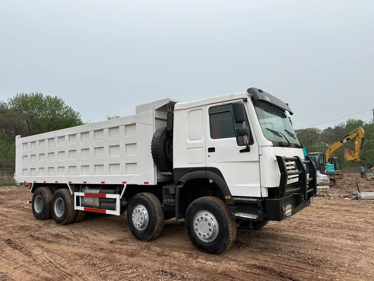 SINOTRUK HOWO 371 with Bumper - Kipper: das Bild 5 SINOTRUK HOWO 371 with Bumper - Kipper: das Bild 5