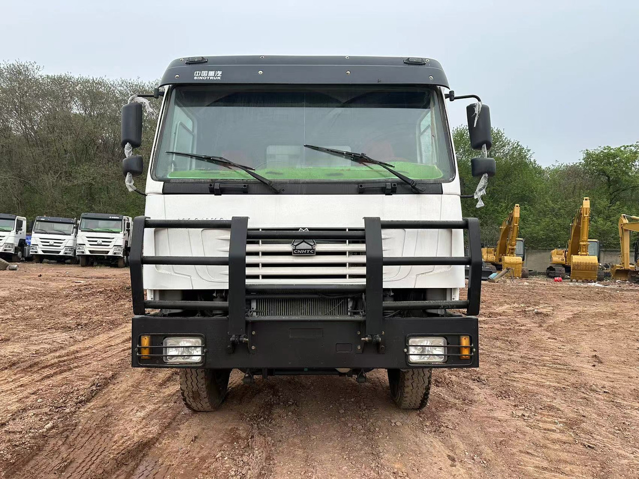 SINOTRUK HOWO 371 with Bumper - Kipper: das Bild 3 SINOTRUK HOWO 371 with Bumper - Kipper: das Bild 3