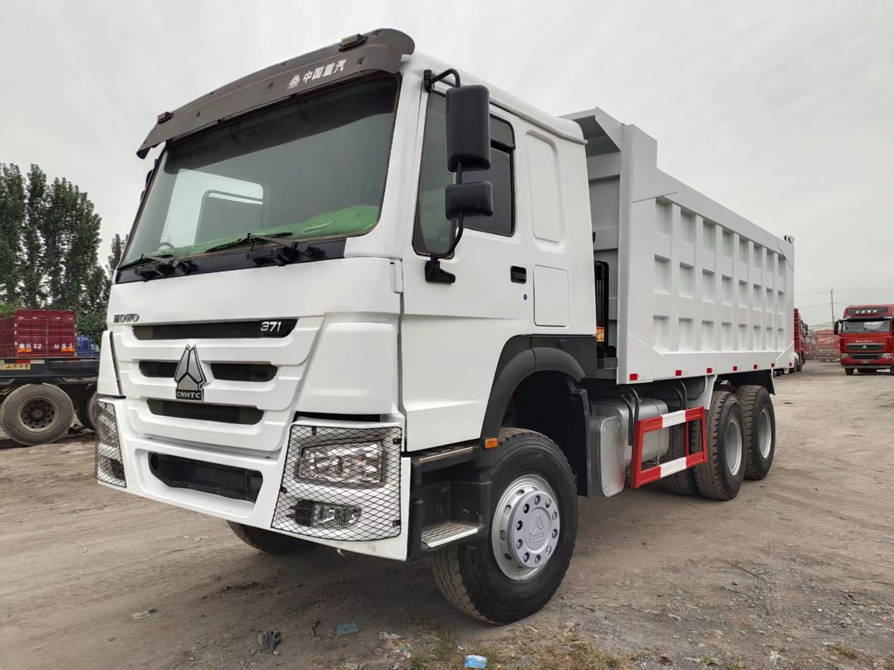 SINOTRUK HOWO Dump truck 371 6x4 - Kipper: das Bild 2 SINOTRUK HOWO Dump truck 371 6x4 - Kipper: das Bild 2