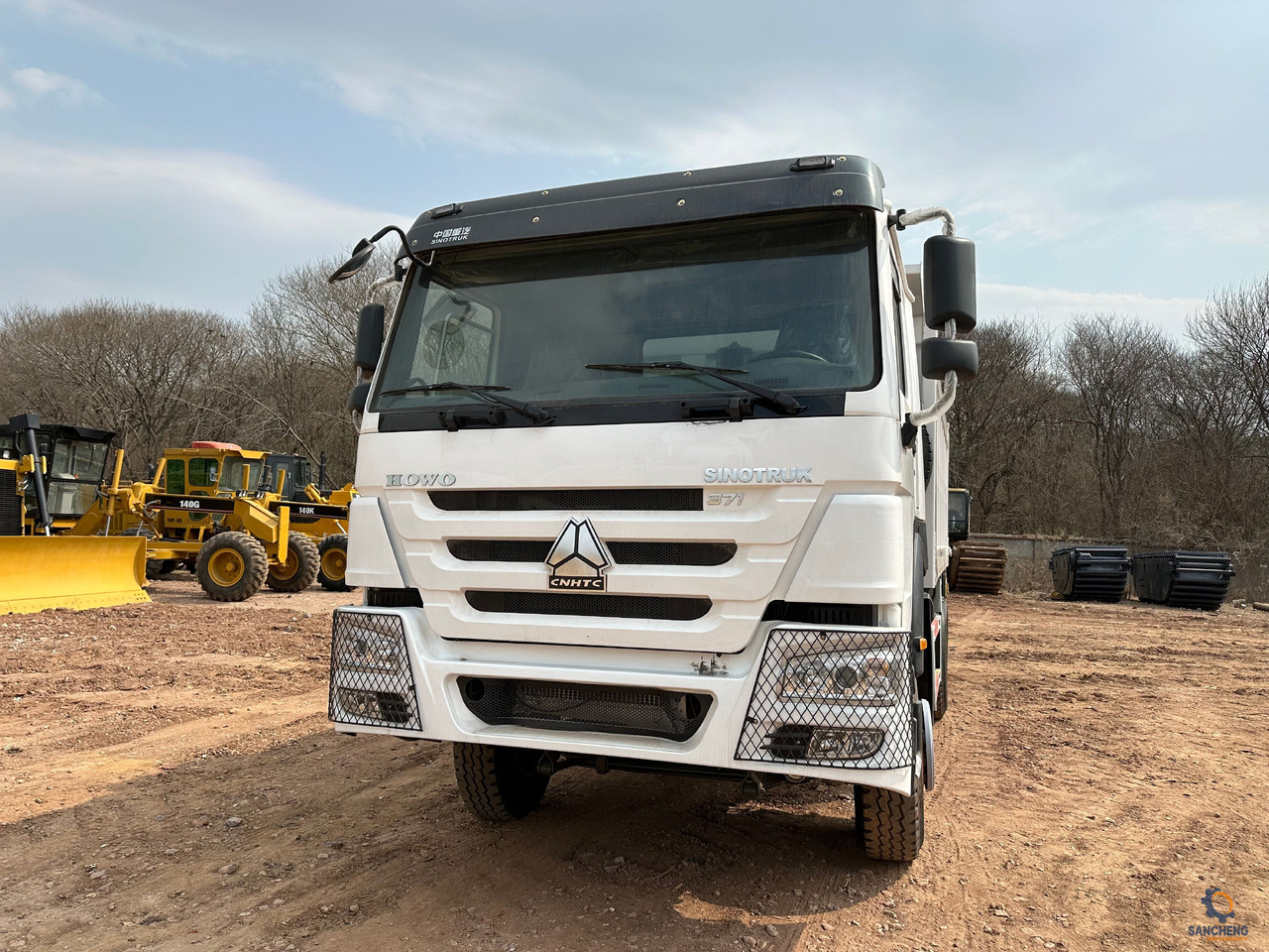 SINOTRUK HOWO Dump truck 371 6x4 - Kipper: das Bild 2 SINOTRUK HOWO Dump truck 371 6x4 - Kipper: das Bild 2