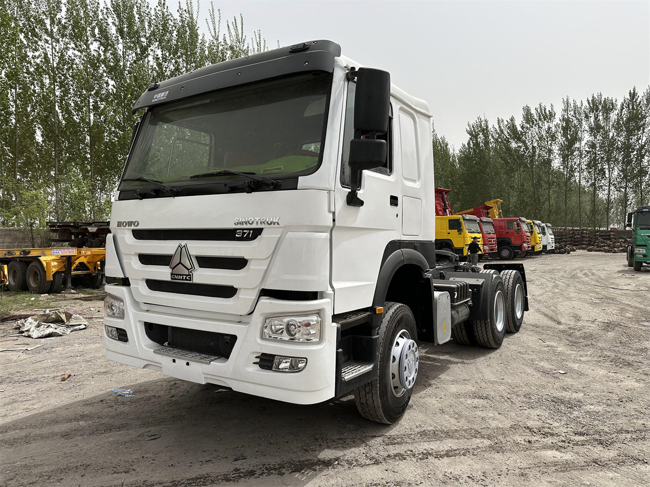 SINOTRUK Howo 371 Truck Head - Sattelzugmaschine: das Bild 2 SINOTRUK Howo 371 Truck Head - Sattelzugmaschine: das Bild 2