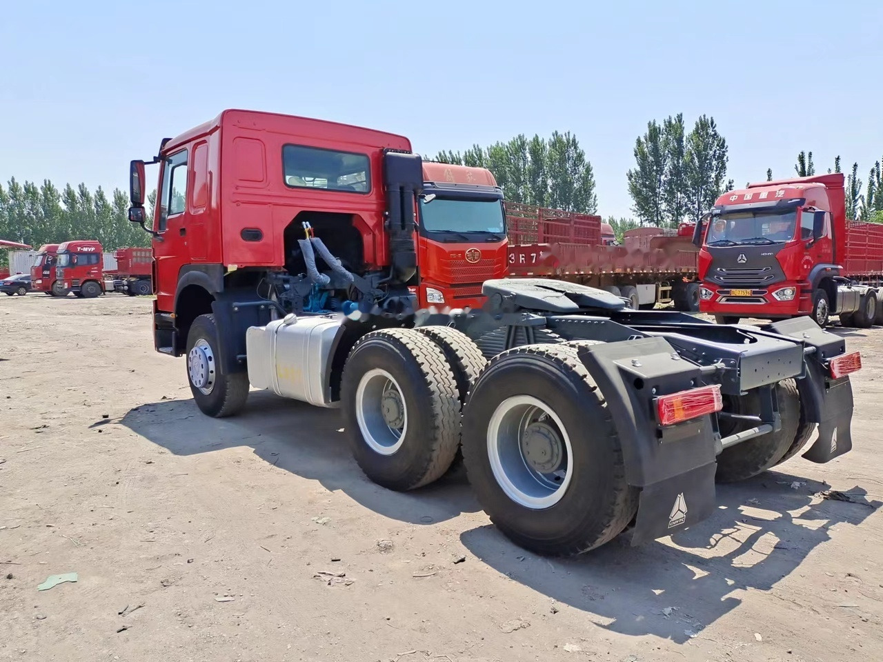 SINOTRUK Howo tractor unit 420 - Sattelzugmaschine: das Bild 3 SINOTRUK Howo tractor unit 420 - Sattelzugmaschine: das Bild 3