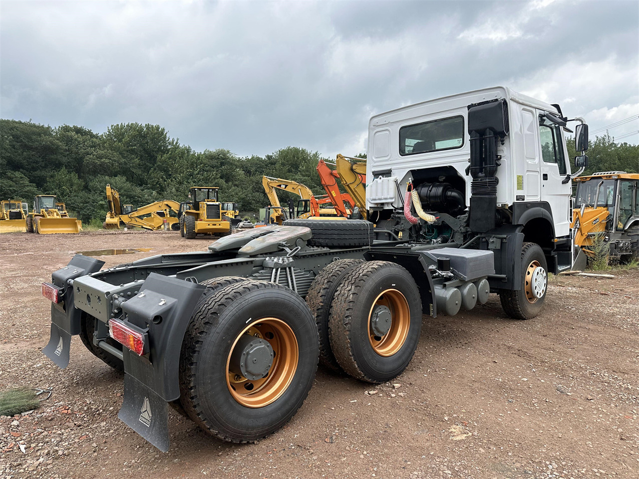 SINOTRUK Howo tractor unit 420hp - Sattelzugmaschine: das Bild 4 SINOTRUK Howo tractor unit 420hp - Sattelzugmaschine: das Bild 4