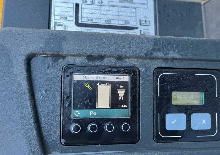 Hochhubwagen Jungheinrich ERC214z: das Bild 8