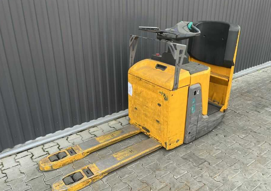 Jungheinrich ERE120 - Hochhubwagen: das Bild 1 Jungheinrich ERE120 - Hochhubwagen: das Bild 1