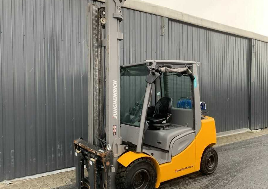 Jungheinrich TFG430s - Treibgasstapler: das Bild 4 Jungheinrich TFG430s - Treibgasstapler: das Bild 4