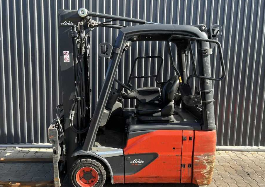 Linde E16-02 - Elektrostapler: das Bild 2 Linde E16-02 - Elektrostapler: das Bild 2