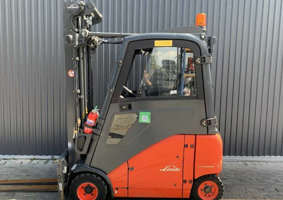 Linde E20PH-01 - Elektrostapler: das Bild 2 Linde E20PH-01 - Elektrostapler: das Bild 2