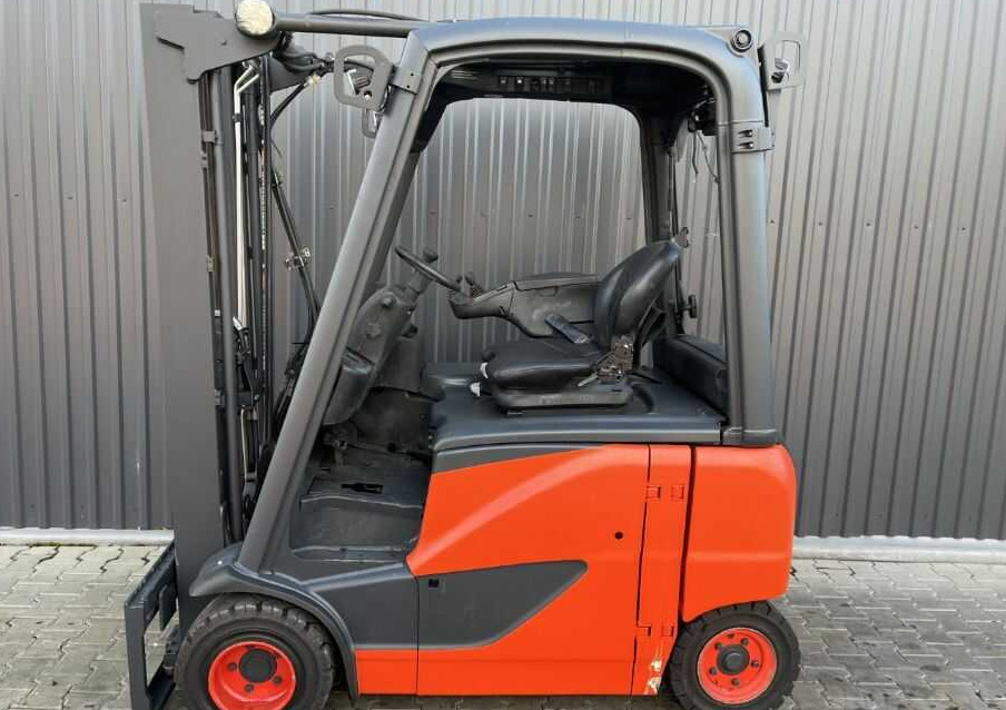 Linde E20PH-02 - Elektrostapler: das Bild 2 Linde E20PH-02 - Elektrostapler: das Bild 2
