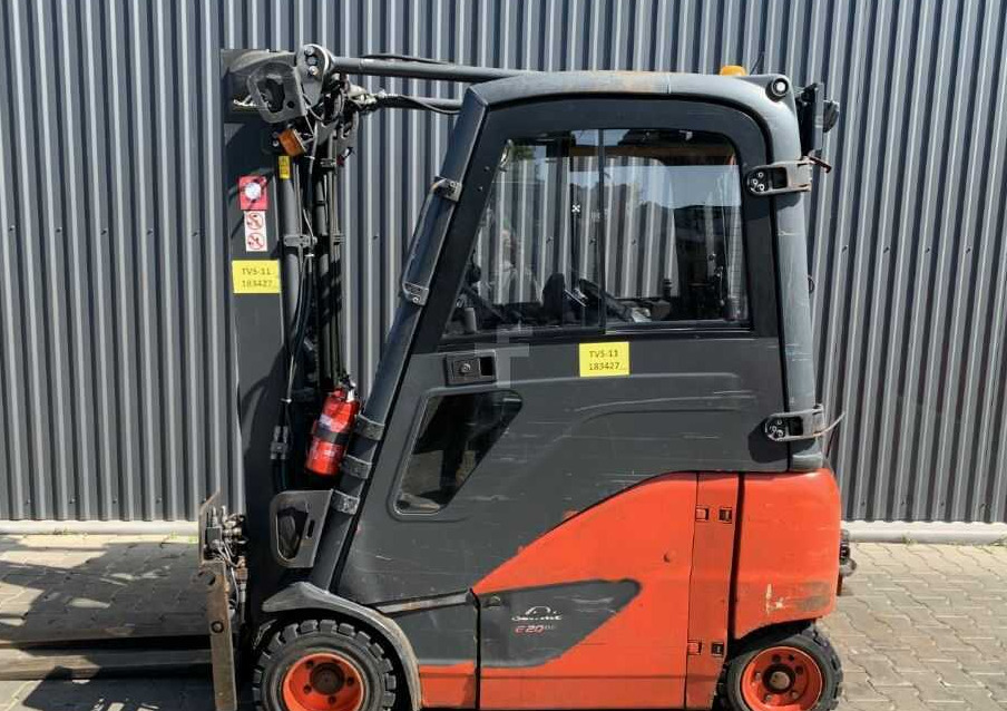 Linde E20PH-02 - Elektrostapler: das Bild 2 Linde E20PH-02 - Elektrostapler: das Bild 2