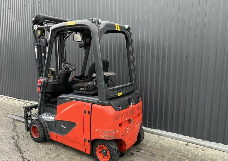 Linde E20PH-02 - Elektrostapler: das Bild 3 Linde E20PH-02 - Elektrostapler: das Bild 3