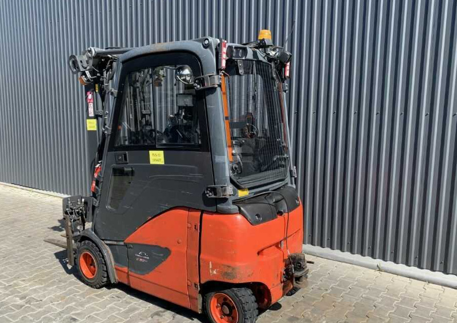 Linde E20PH-02 - Elektrostapler: das Bild 3 Linde E20PH-02 - Elektrostapler: das Bild 3