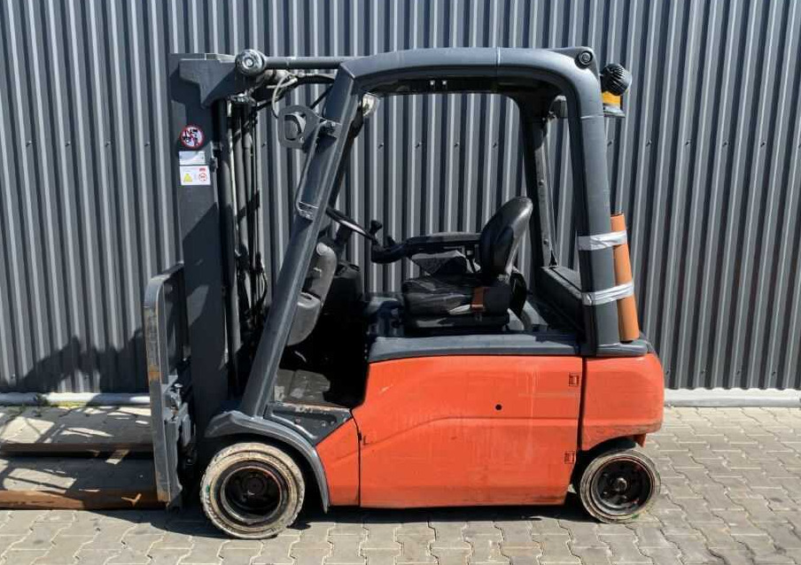 Linde E20PL-01 - Elektrostapler: das Bild 2 Linde E20PL-01 - Elektrostapler: das Bild 2