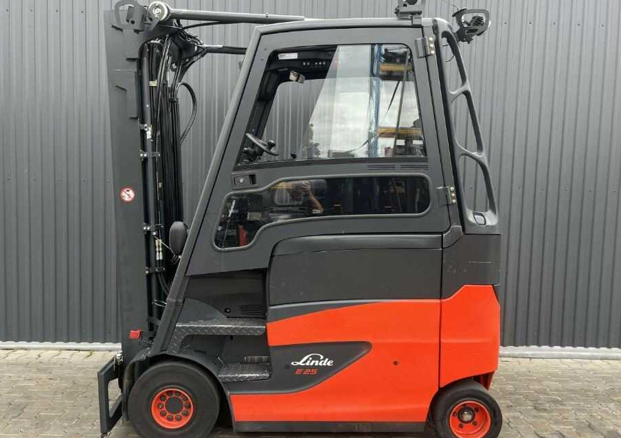 Linde E25H-01/600 - Elektrostapler: das Bild 2 Linde E25H-01/600 - Elektrostapler: das Bild 2