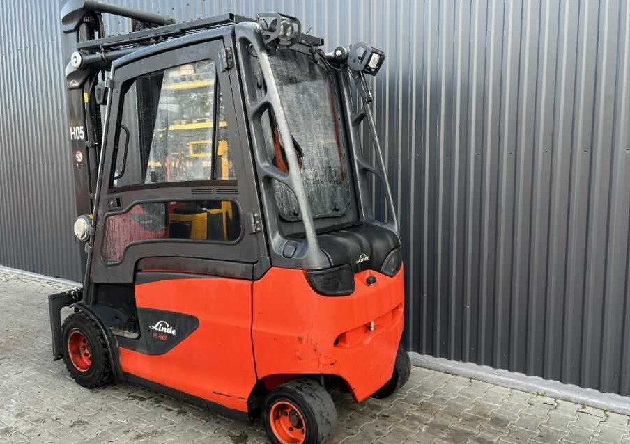 Linde E30HL-01/600 - Elektrostapler: das Bild 3 Linde E30HL-01/600 - Elektrostapler: das Bild 3