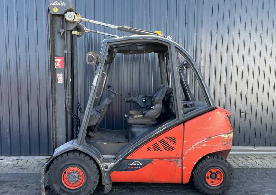 Linde H25D-02/600 - Dieselstapler: das Bild 2 Linde H25D-02/600 - Dieselstapler: das Bild 2