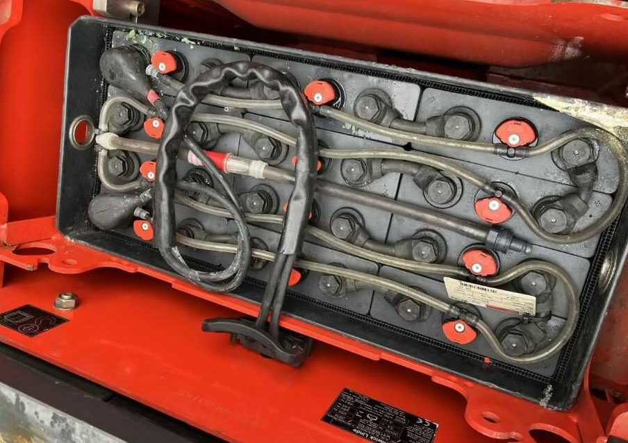 Linde P30C - Schleppfahrzeug: das Bild 5 Linde P30C - Schleppfahrzeug: das Bild 5