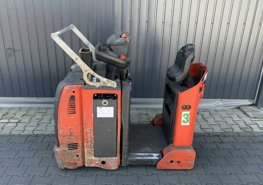 Linde P30C - Schleppfahrzeug: das Bild 2 Linde P30C - Schleppfahrzeug: das Bild 2
