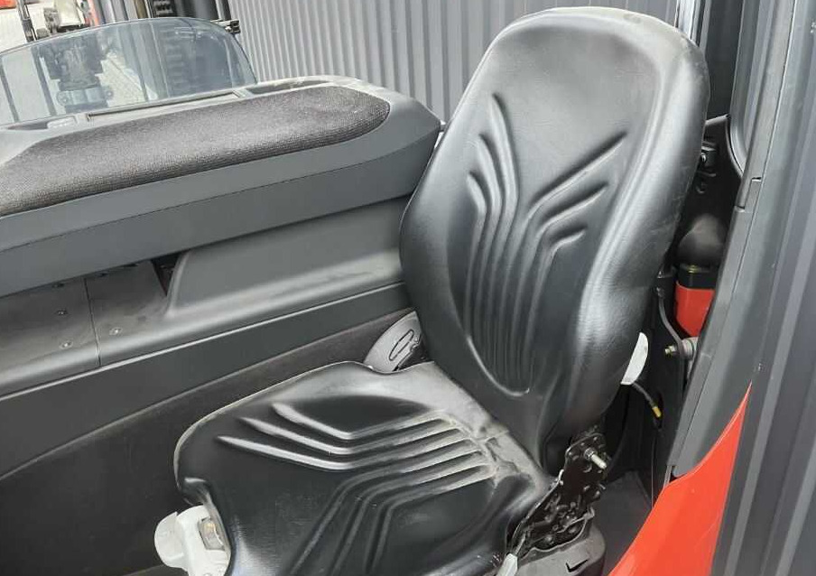 Schubmaststapler Linde R12B-01: das Bild 9