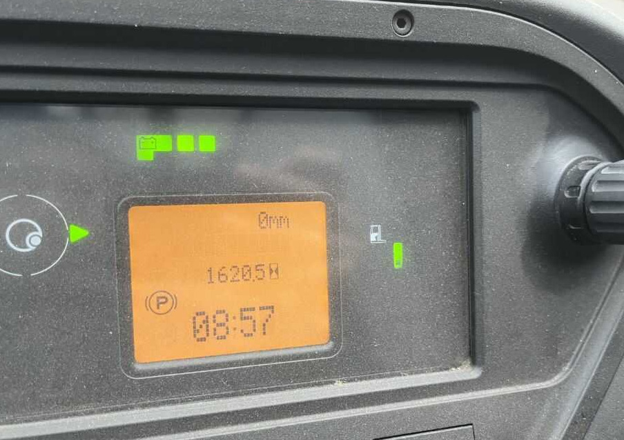 Schubmaststapler Linde R12B-01: das Bild 6