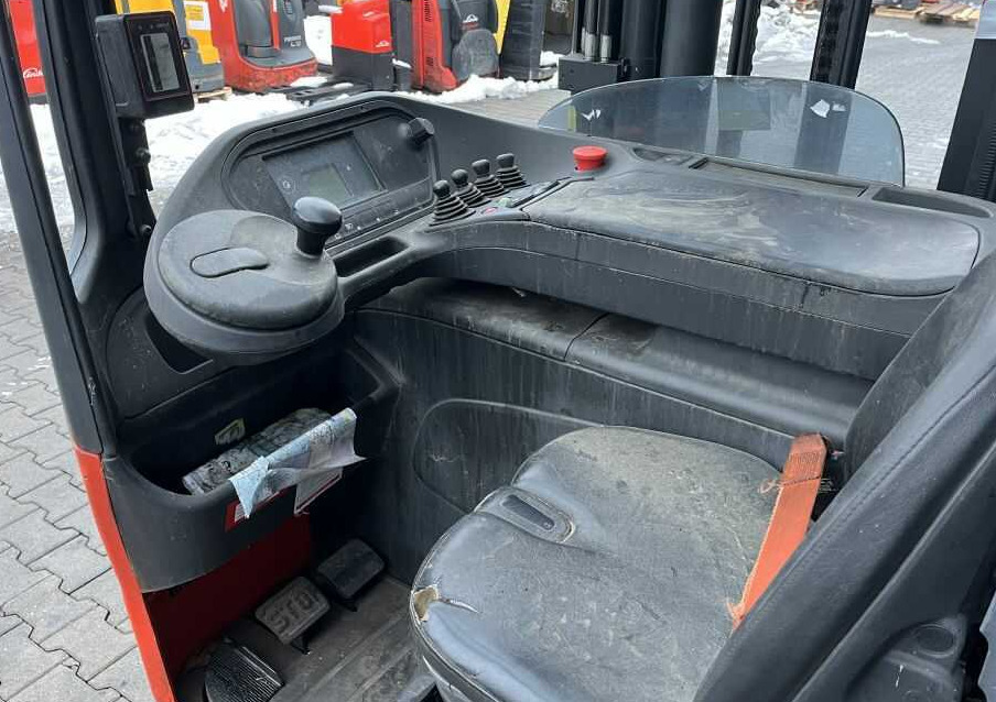 Linde R14-01 - Schubmaststapler: das Bild 4 Linde R14-01 - Schubmaststapler: das Bild 4