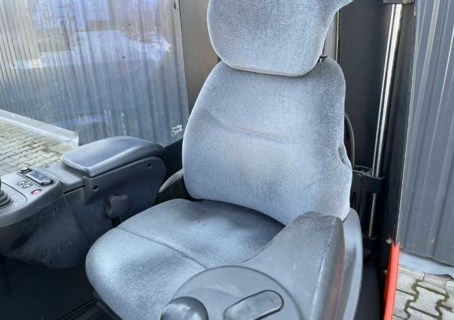 Schubmaststapler Linde R14X: das Bild 6