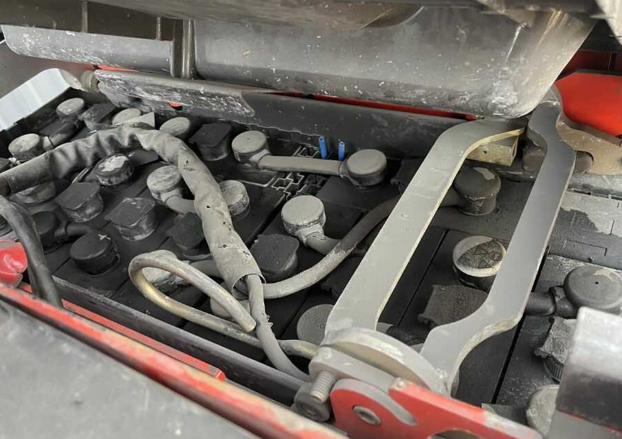 Linde V08-02 - Kommissionierer: das Bild 5 Linde V08-02 - Kommissionierer: das Bild 5