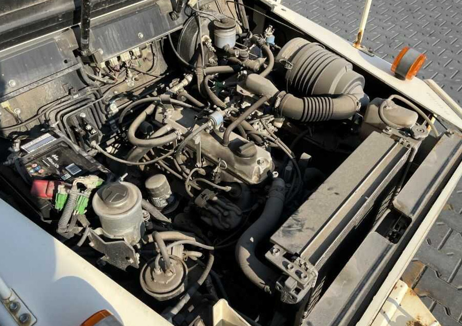 Toyota 2TG20 - Schleppfahrzeug: das Bild 1 Toyota 2TG20 - Schleppfahrzeug: das Bild 1