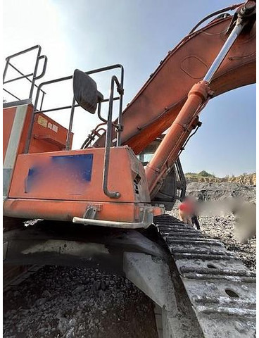 Hitachi ZX670 LCR-3 - Bagger: das Bild 2 Hitachi ZX670 LCR-3 - Bagger: das Bild 2