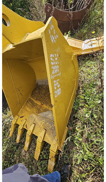 Komatsu PC200 - Schaufel: das Bild 3 Komatsu PC200 - Schaufel: das Bild 3