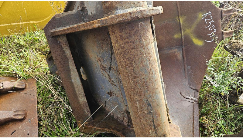 Inconnu Axe - Schaufel: das Bild 4 Inconnu Axe - Schaufel: das Bild 4