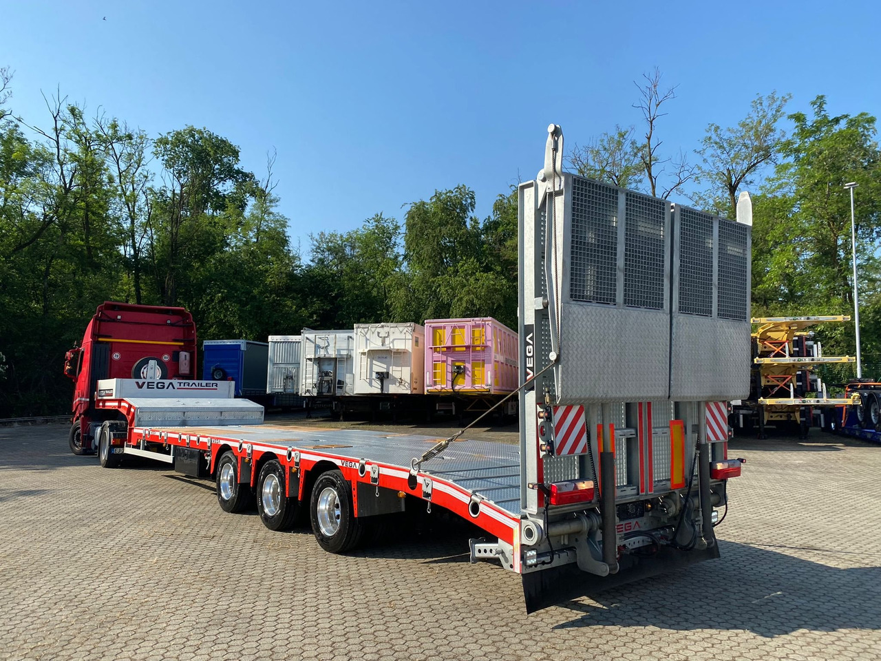 3 AXLE LOWBED (VEGA ITALIANO) - Tieflader Auflieger: das Bild 5 3 AXLE LOWBED (VEGA ITALIANO) - Tieflader Auflieger: das Bild 5