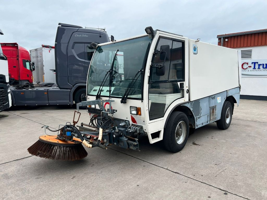 AEBI MFH 5000 * IVECO MOTOR * KLIMA * - Kehrmaschine: das Bild 1 AEBI MFH 5000 * IVECO MOTOR * KLIMA * - Kehrmaschine: das Bild 1