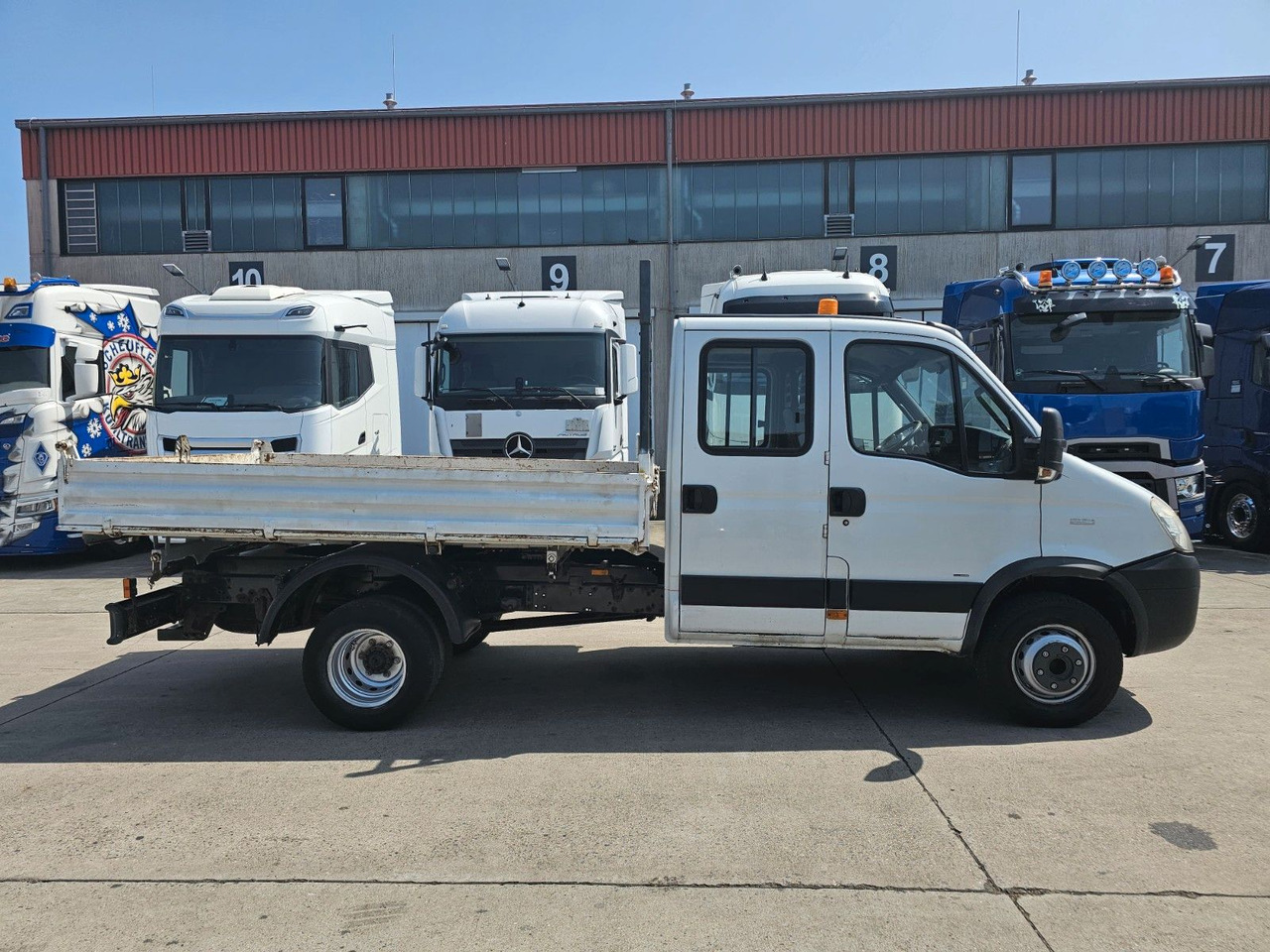 Iveco DAILY * DREISEITENKIPPER * MEILER * STANDHZ - Kipper Transporter, Transporter mit Doppelkabine: das Bild 4 Iveco DAILY * DREISEITENKIPPER * MEILER * STANDHZ - Kipper Transporter, Transporter mit Doppelkabine: das Bild 4